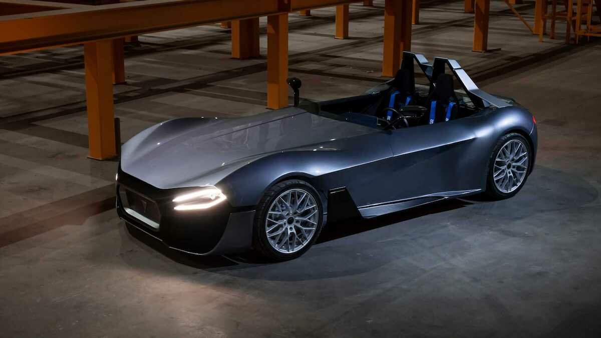 Болгары превратили британский Caterham в 653-сильный электрокар
