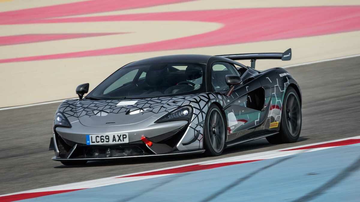 McLaren 620R: гоночный суперкар с доступом на обычные дороги