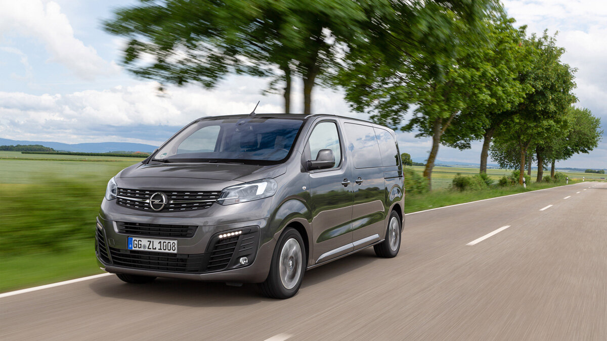 Микроавтобус Opel Zafira Life получил рублёвый ценник