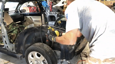 Как превратить VW Beetle в пикап за 60 секунд: видеоинструкция