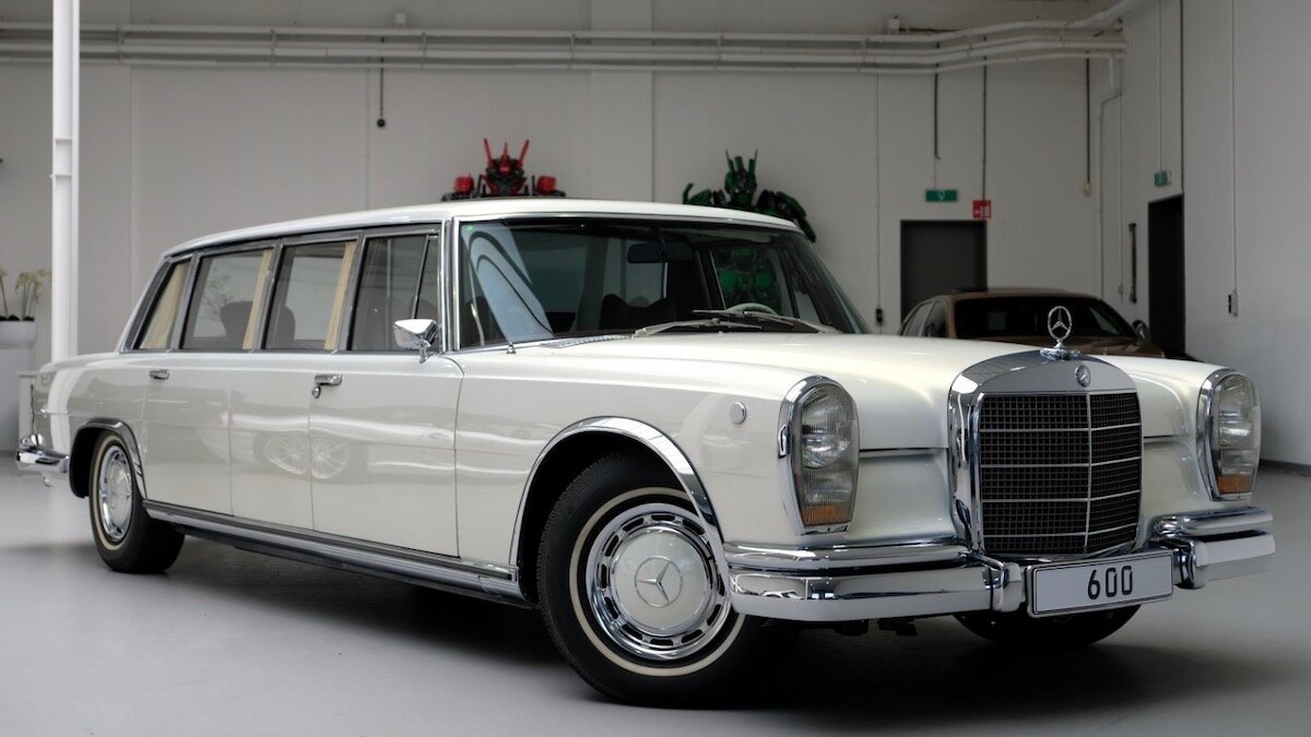 Классический лимузин Mercedes-Benz с салоном от Maybach продают за 177 миллионов рублей