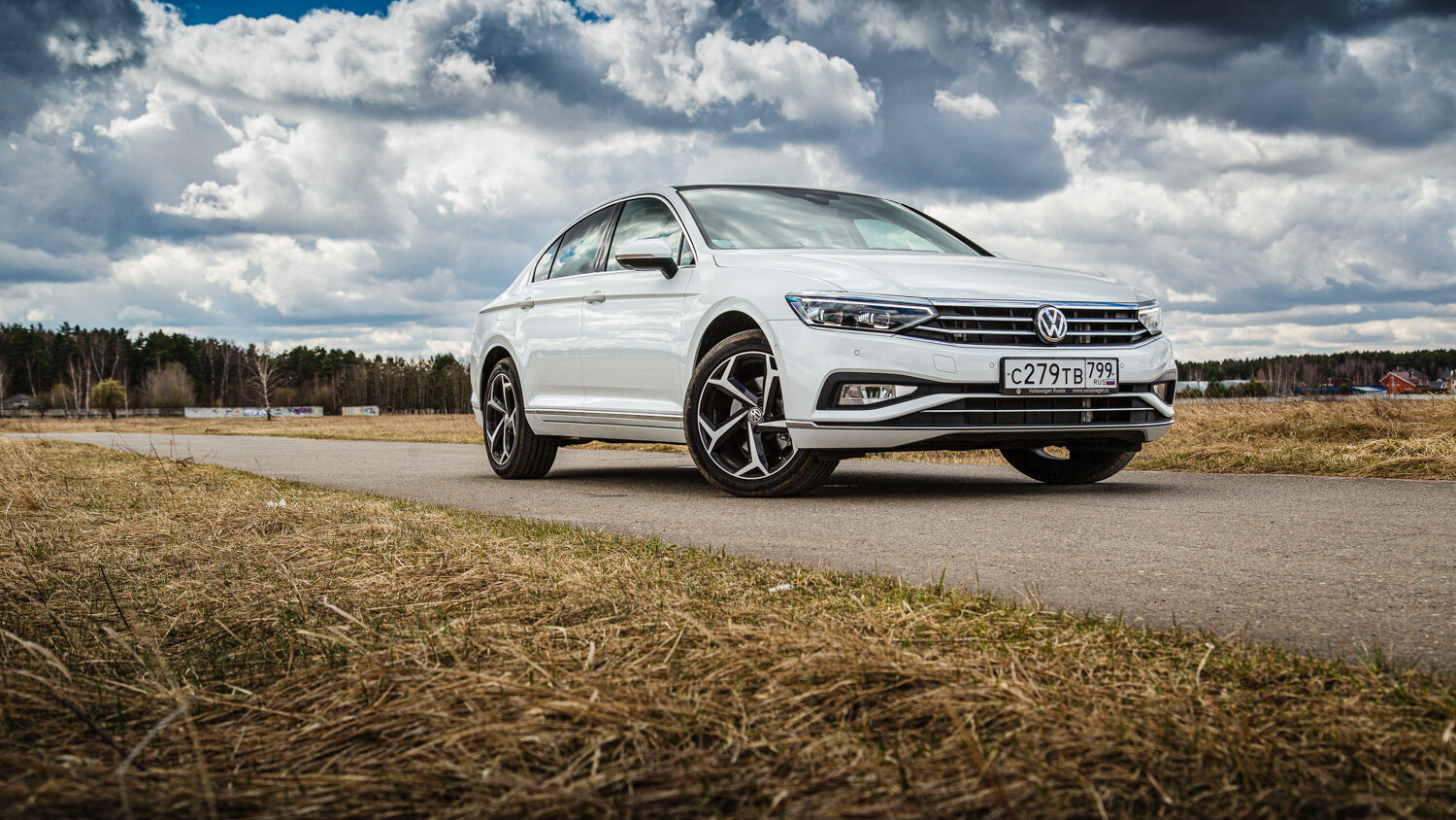 Ветер с запада: подробный тест обновлённого седана Volkswagen Passat