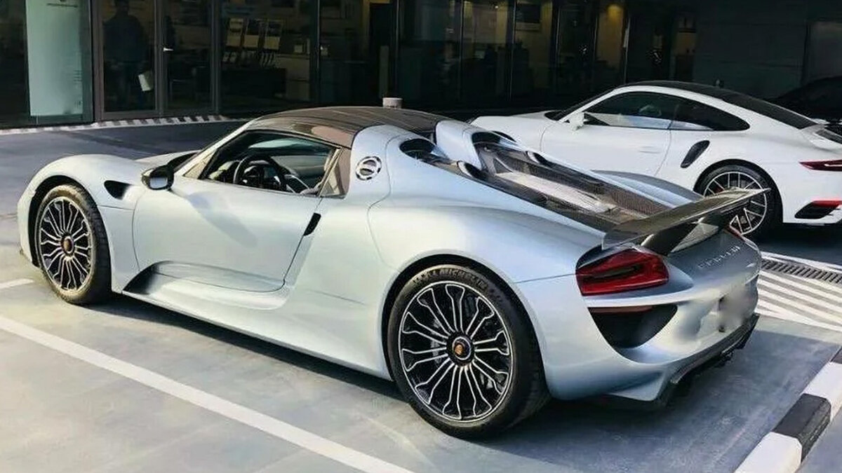 На Авто.ру продают самый дорогой Porsche. Он стоит 99 миллионов рублей