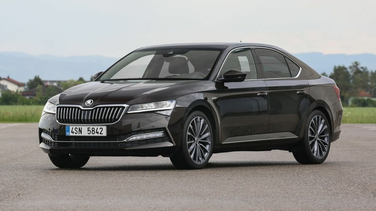 В России появилась мощная Skoda Superb с полным приводом