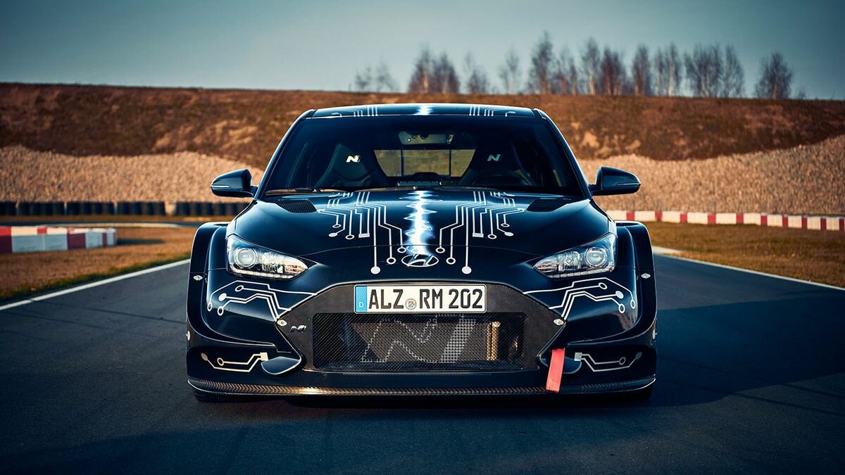 Компания Hyundai построила электрический хэтчбек, который набирает 200 км/ч за 10 секунд