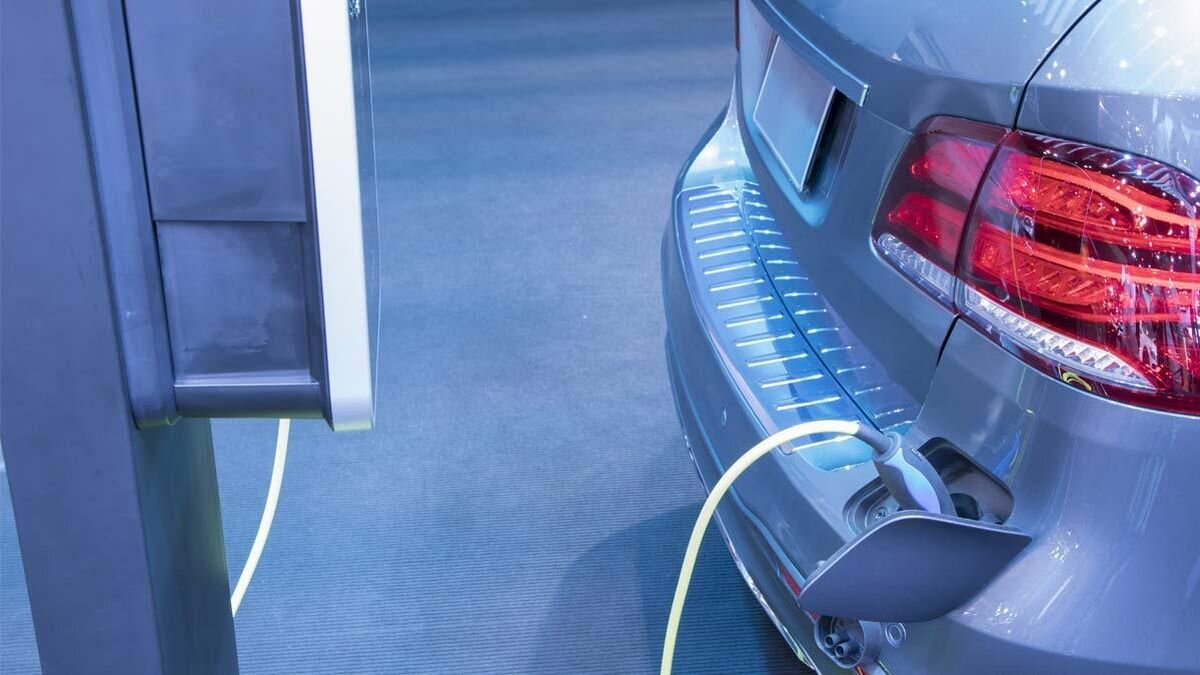Исследование Consumer Reports показало, насколько электрокары выгоднее машин с ДВС