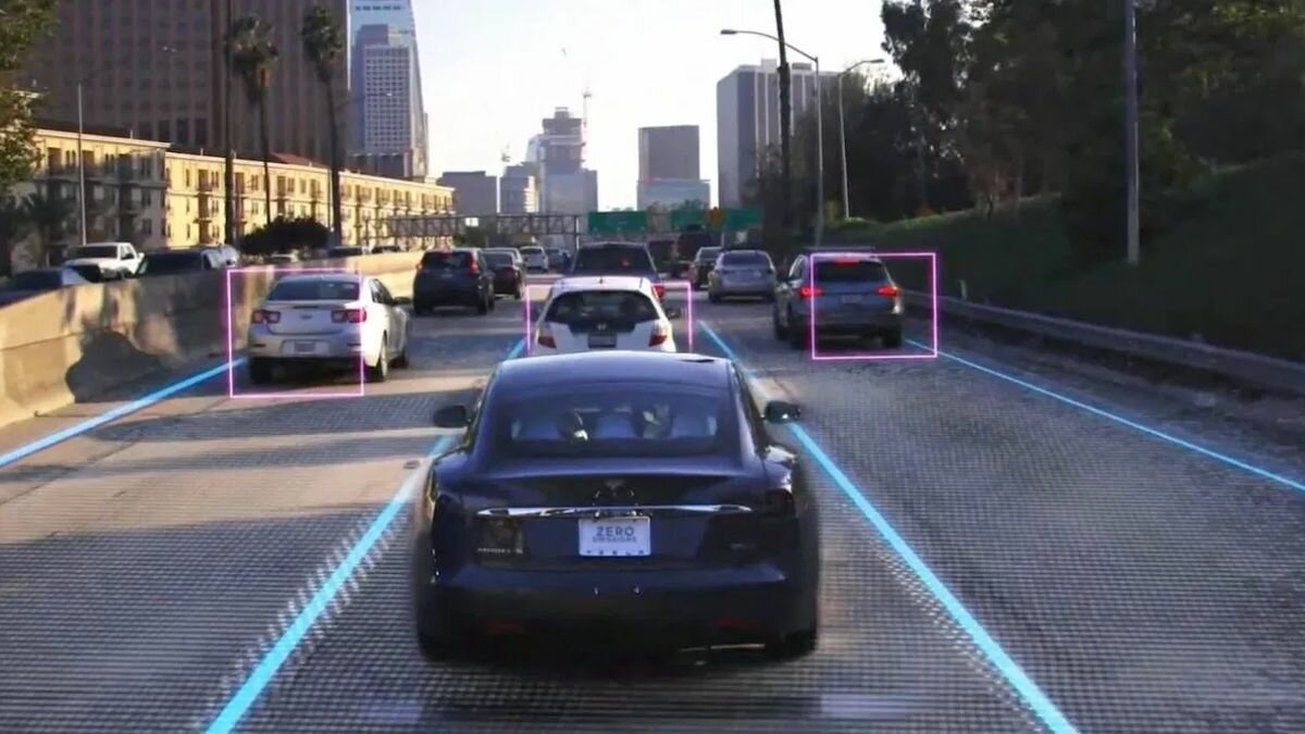 Новая уязвимость автопилота Tesla: его обманули «фантомными» изображениями