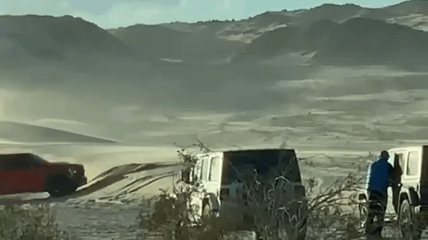 Видео: говорят, новый Ford F-150 Raptor совершил восемь таких прыжков и остался цел