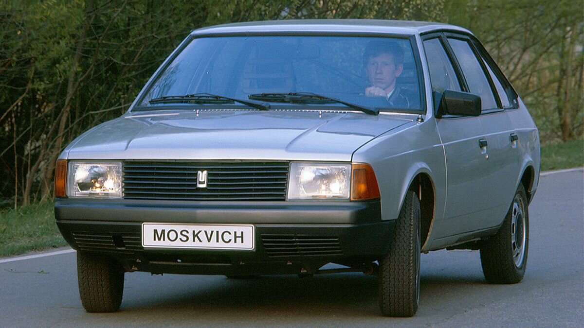 На сайте завода АЗЛК, которого больше нет, всё ещё вывешены цены на «Москвичи» 2001 года