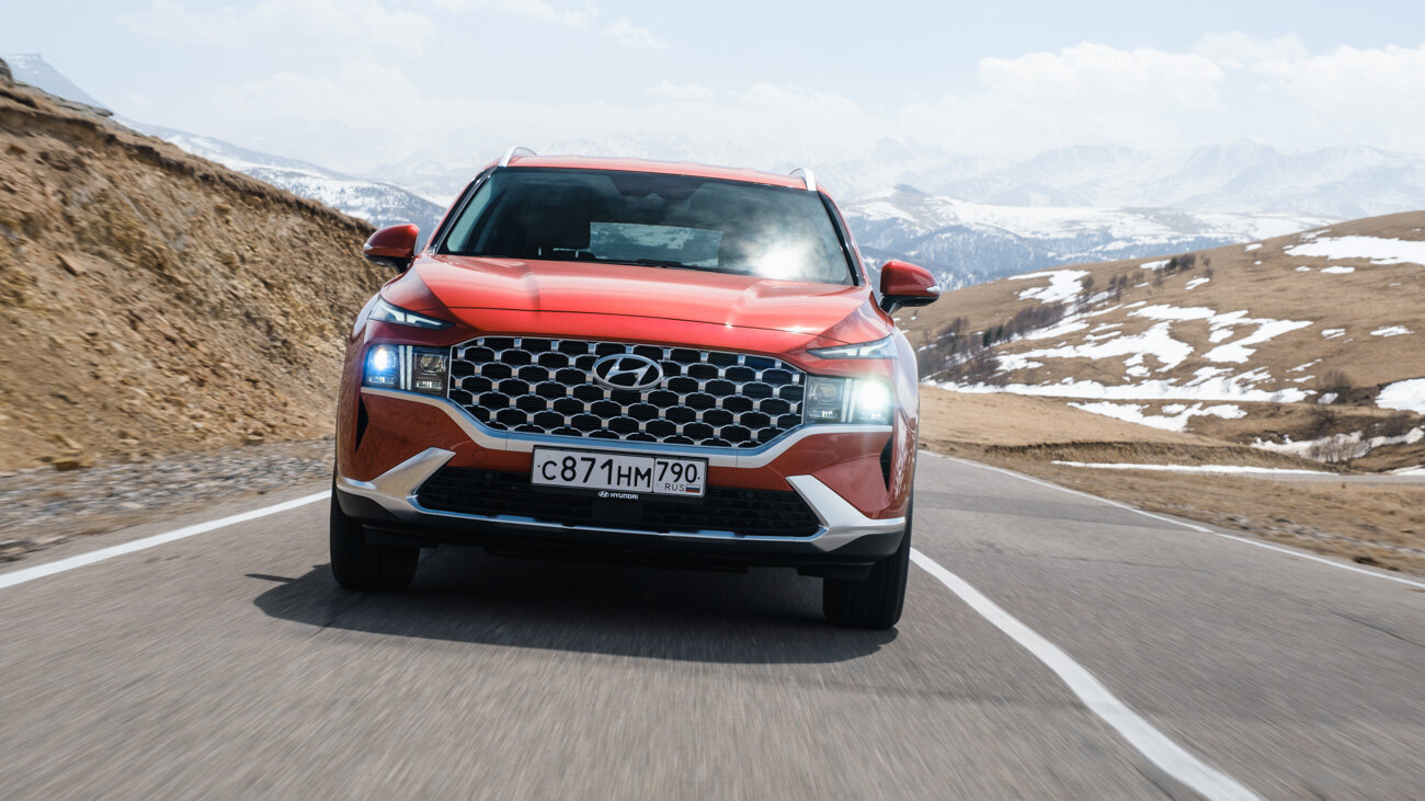 Пакет «Суперрестайлинг»: первый тест обновлённого Hyundai Santa Fe