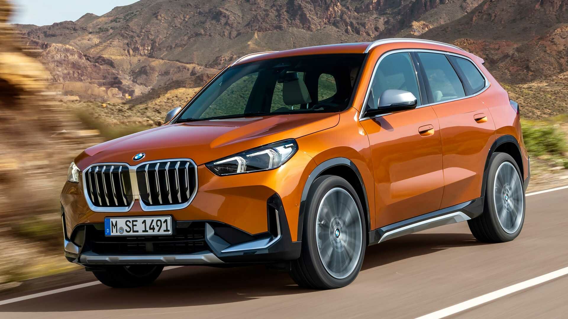 BMW X1 третьего поколения: изогнутый экран и много силовых установок