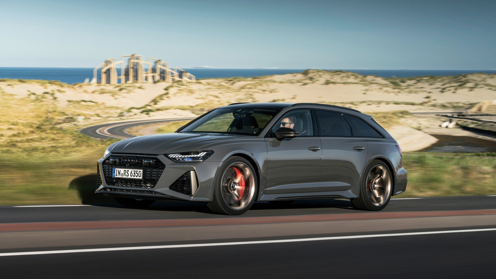 Сразу шесть моделей Audi могут потерять мощность, если пролить жидкость на задний диван