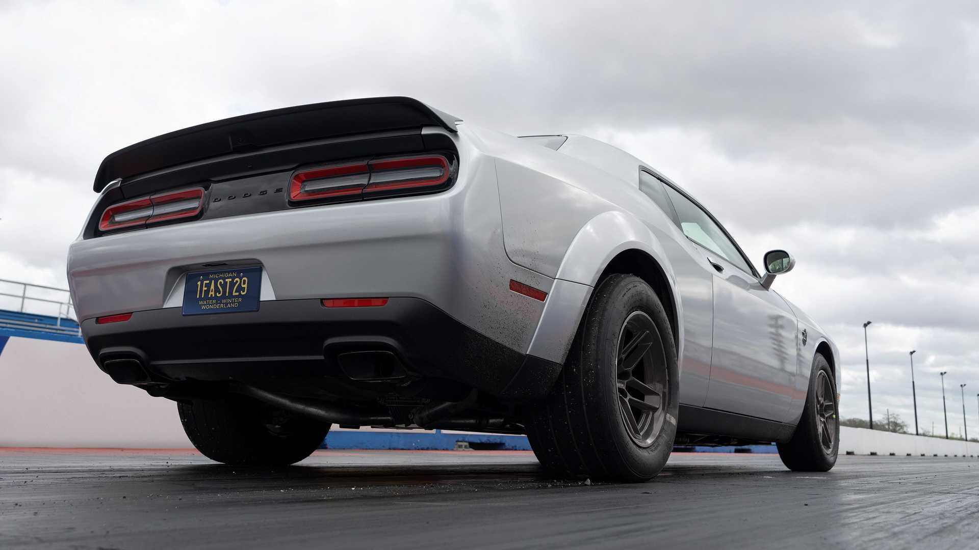 Dodge завершил производство масл-каров Challenger с V8