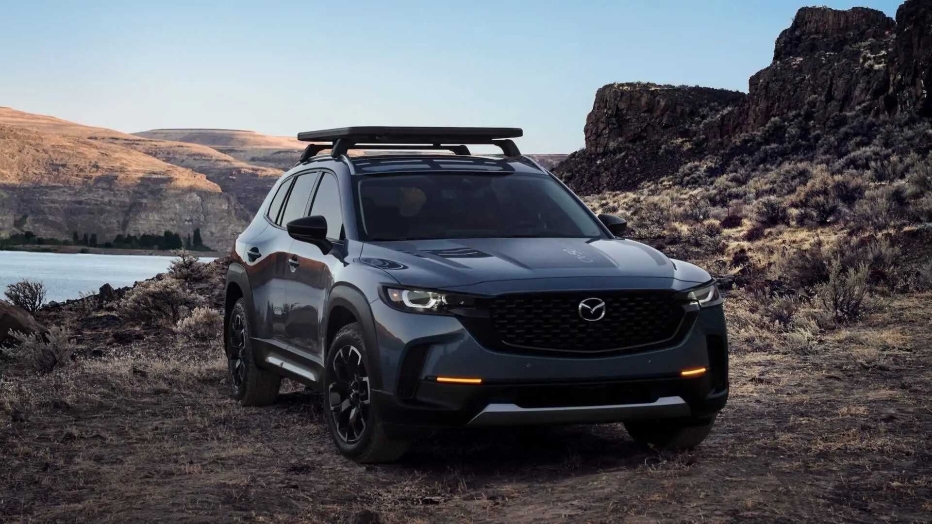 На Авто.ру стал доступен американский кроссовер Mazda CX-50 с 260-сильным турбомотором