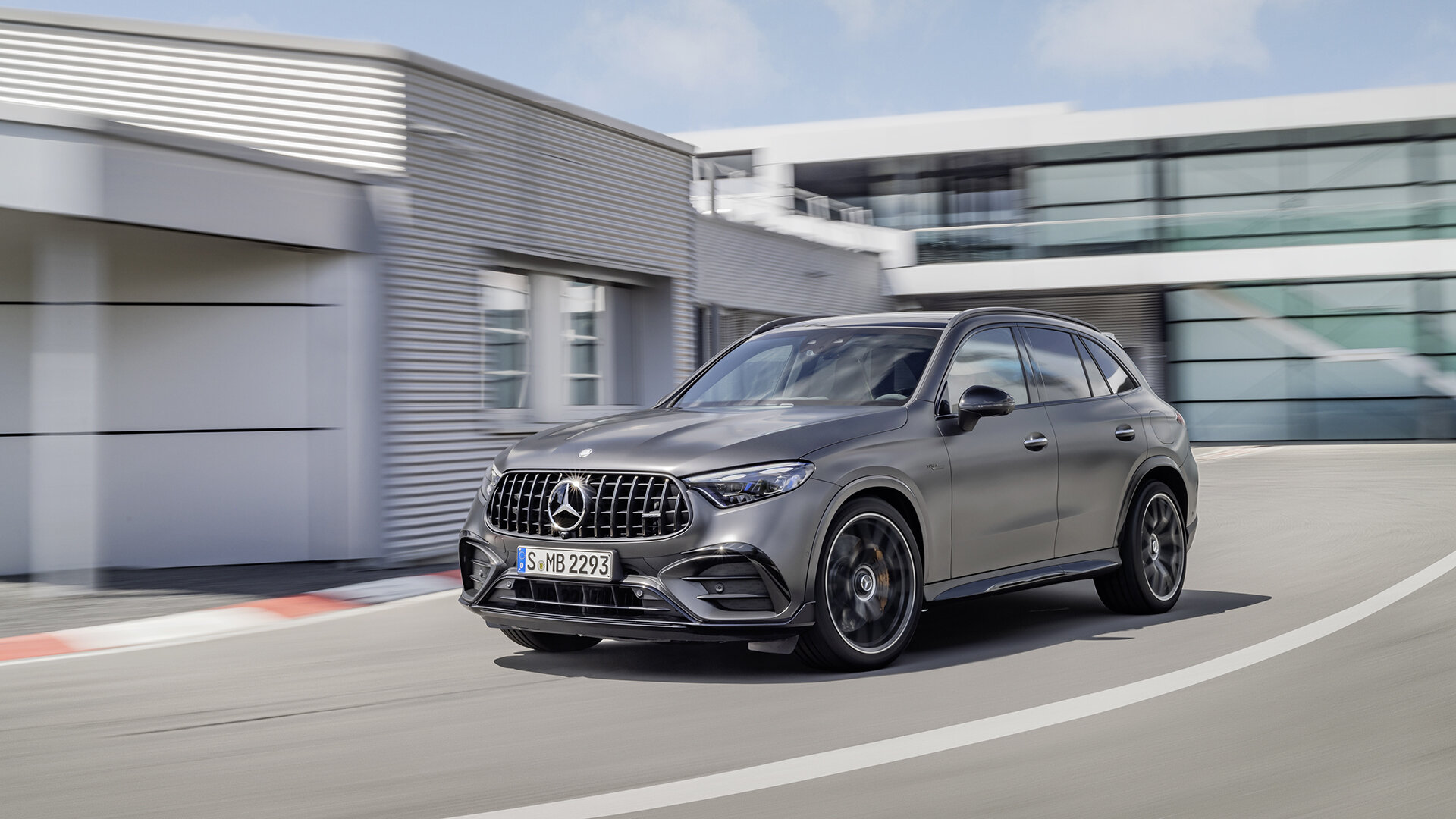 Кроссовер Mercedes-Benz GLC получил 680-сильную версию от Mercedes-AMG