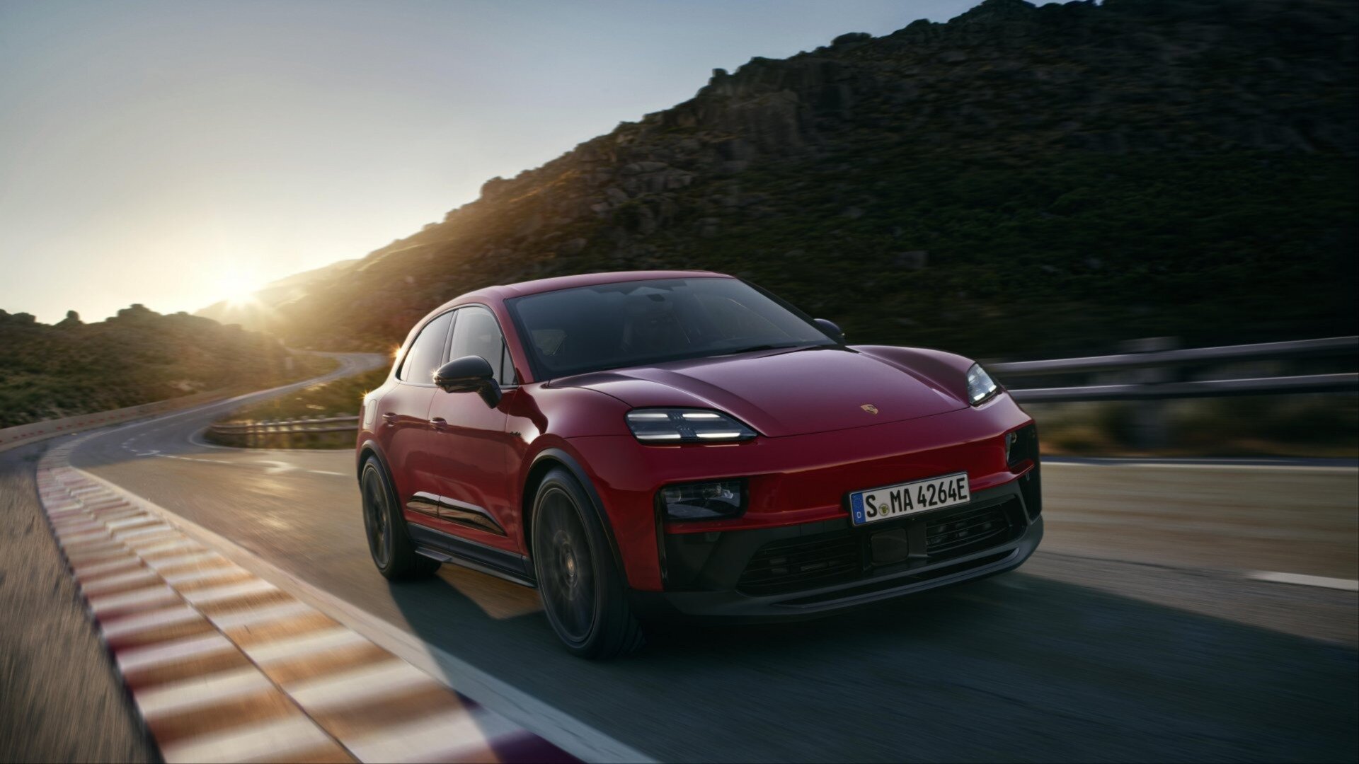 Батарейный Porsche Macan впервые получил «драйверскую» версию GTS
