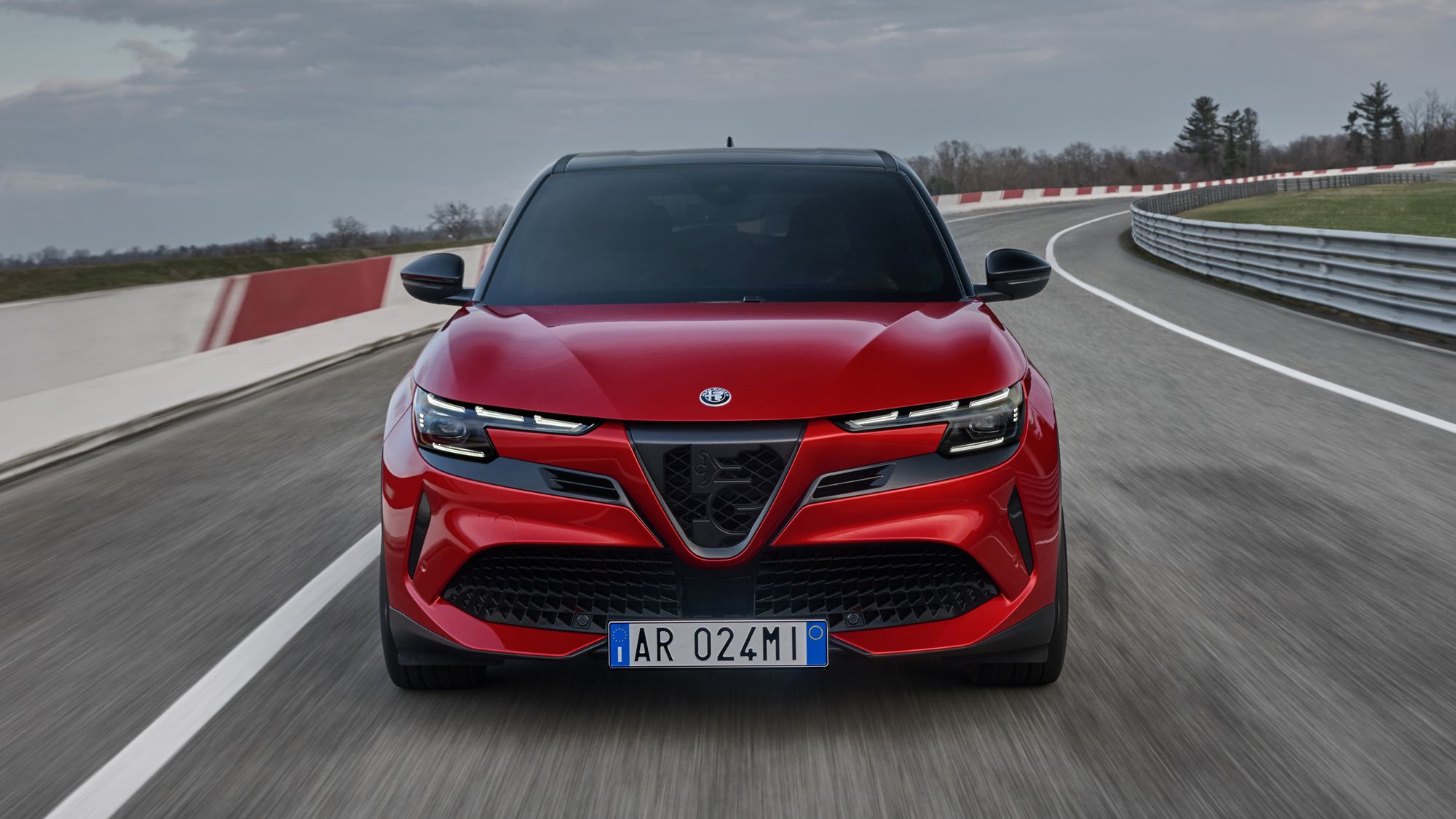 Топовую версию Alfa Romeo Junior Veloce оснастят 280-сильным электромотором