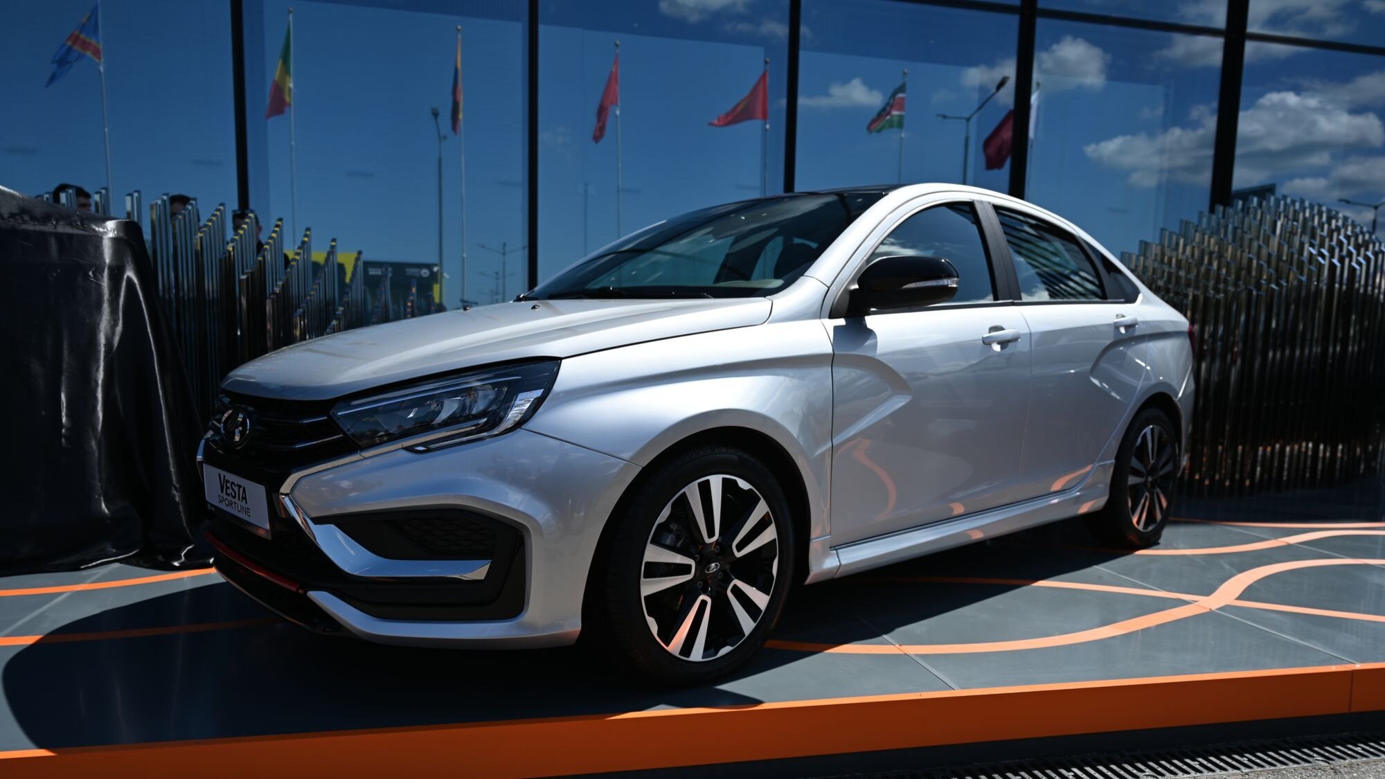 АвтоВАЗ раскрыл предварительную стоимость Lada Vesta Sportline с вариатором