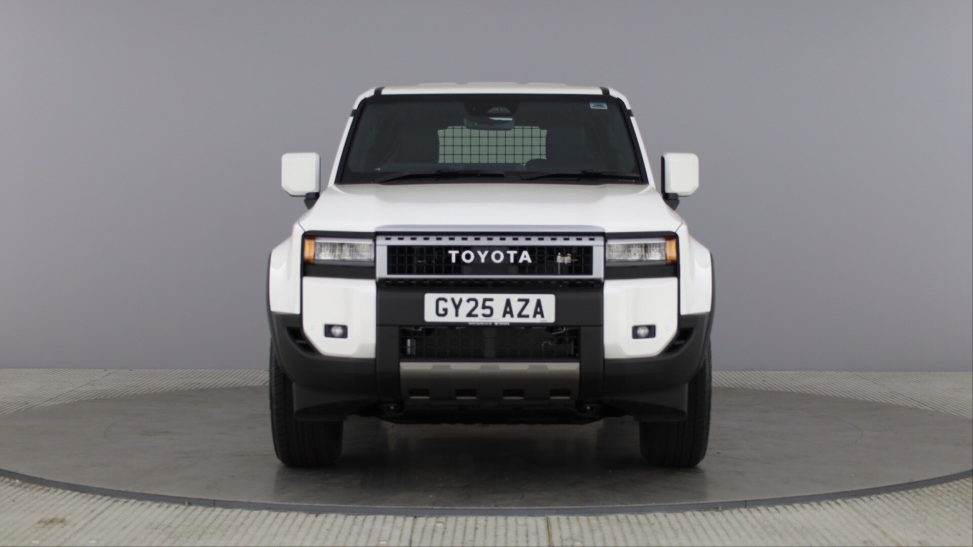 Toyota Land Cruiser Prado превратили в фургон