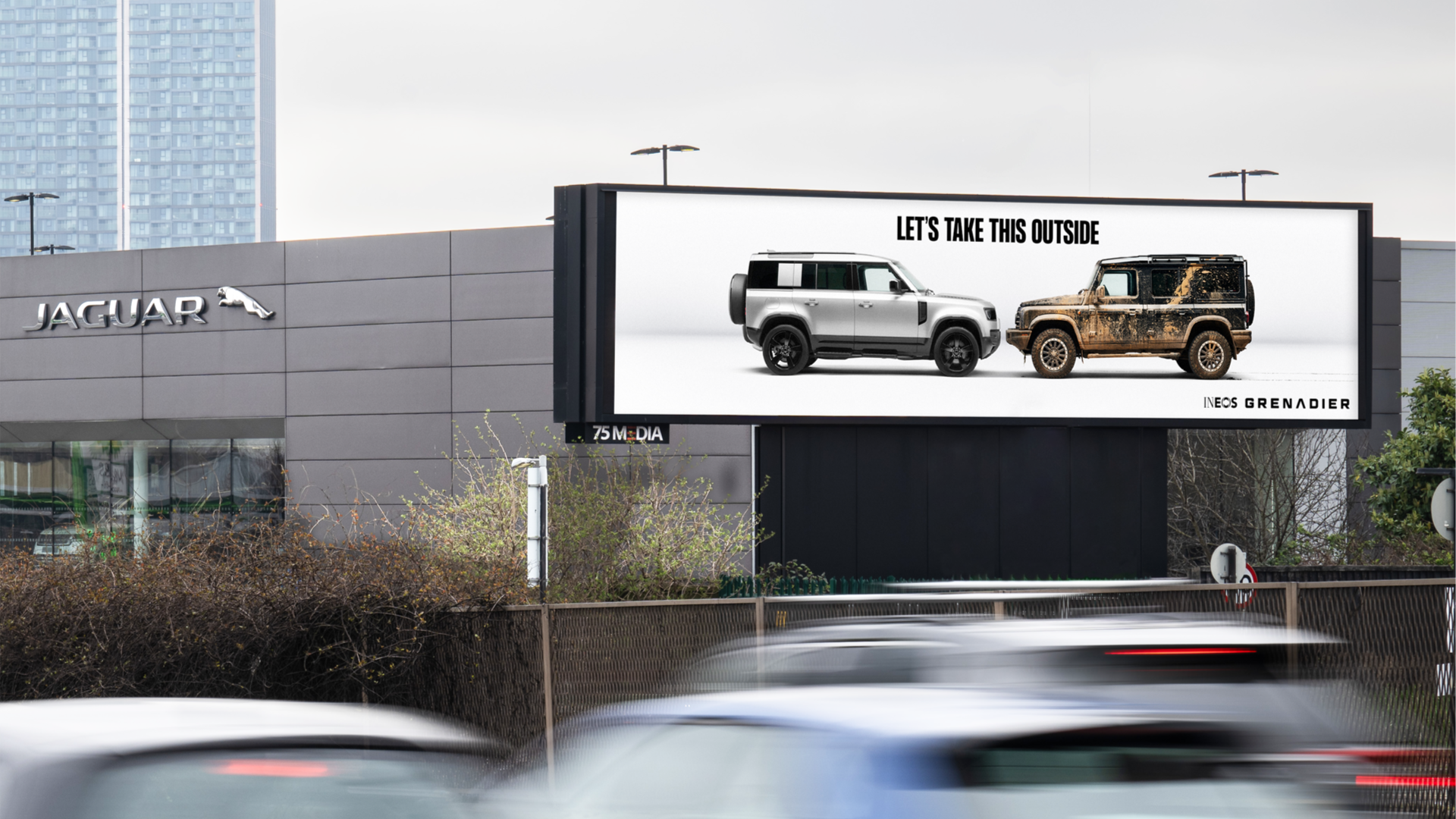 Производитель «наследника Defender» потроллил компанию Land Rover