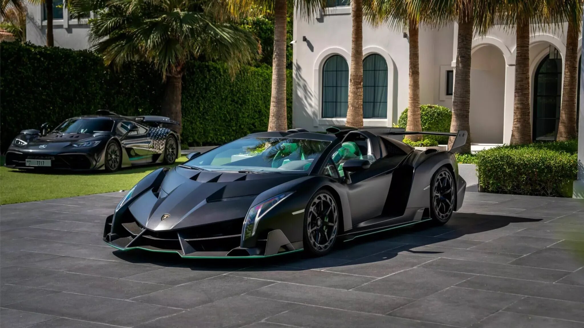 Редчайший суперкар Lamborghini Veneno не хотят покупать