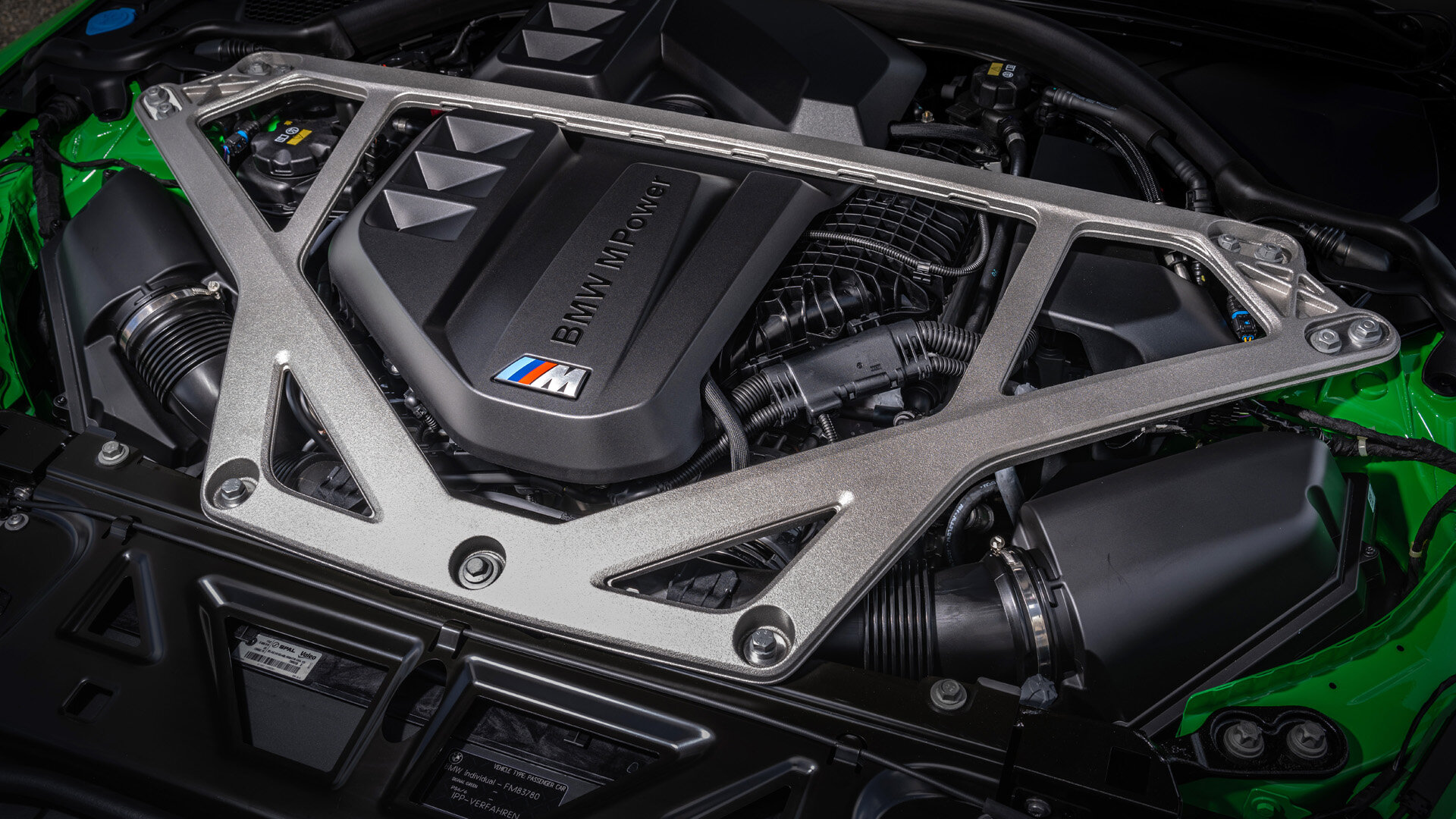 BMW не будет лишать M3 шестицилиндрового ДВС