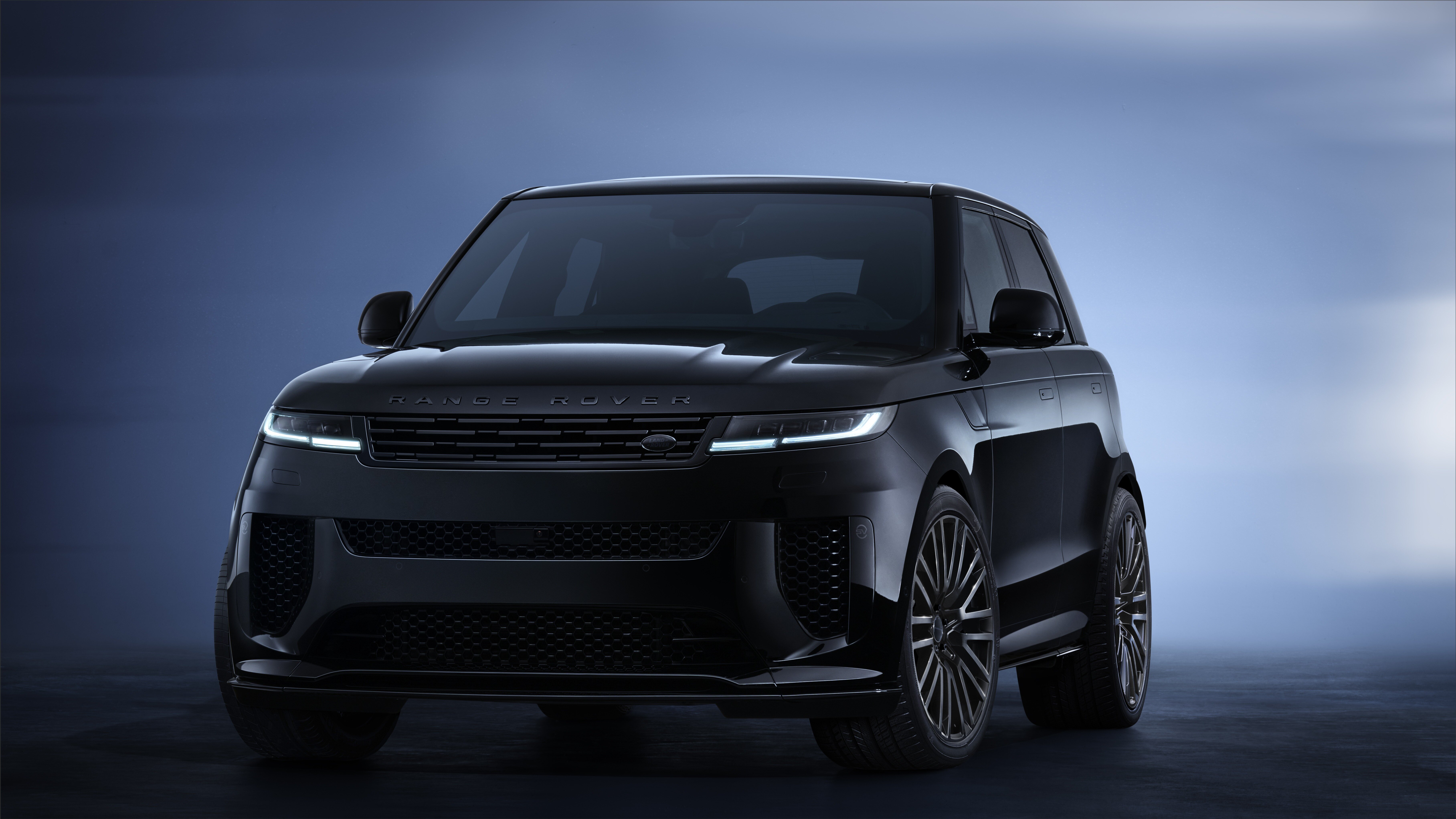 Range Rover Sport получил очень чёрную и мощную спецверсию