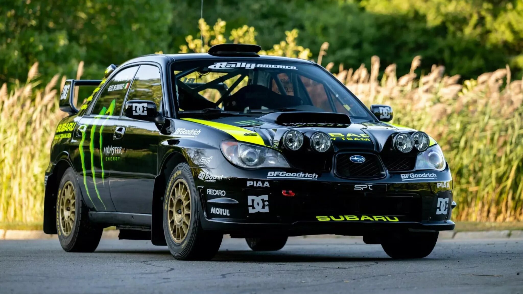 За Subaru Impreza WRX STI известных раллистов предложили 75 тысяч долларов