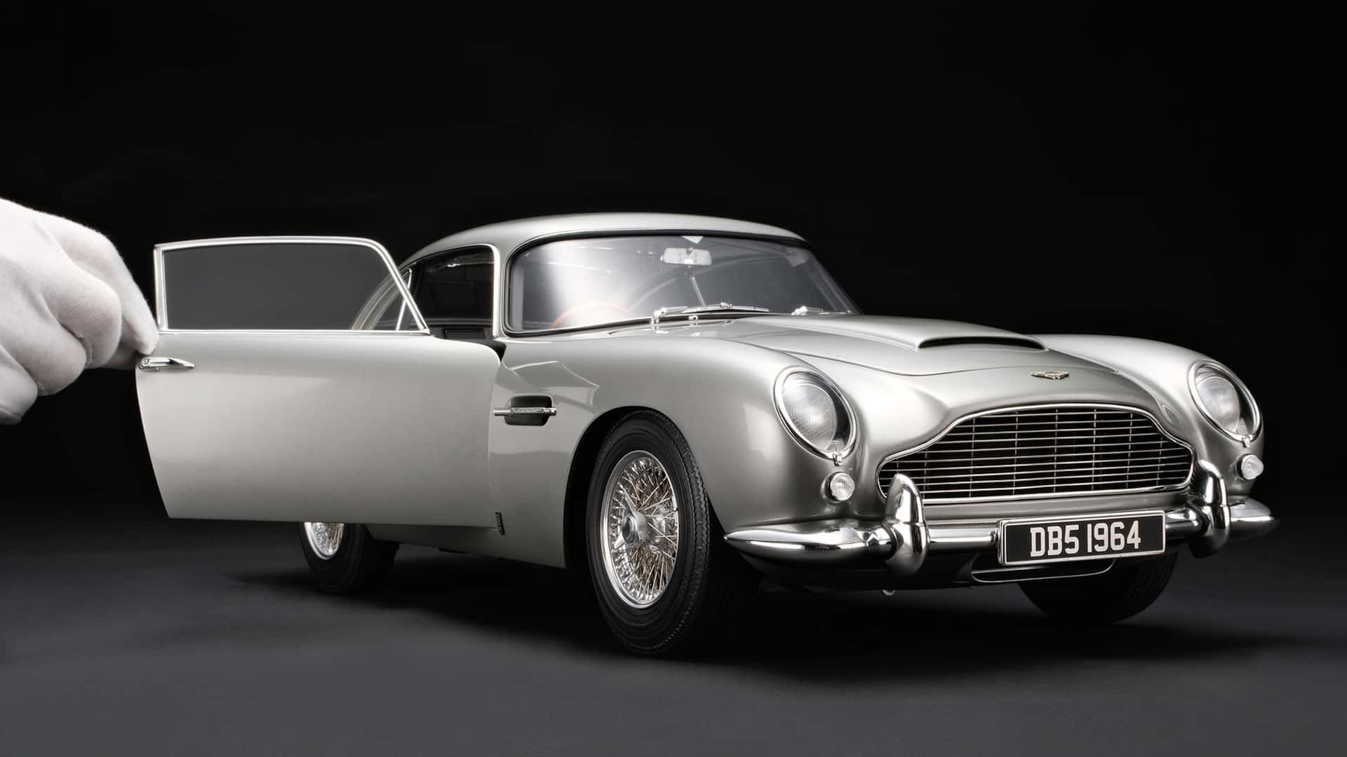 Выпущена игрушечная модель Aston Martin DB5 стоимостью дороже Lada Vesta