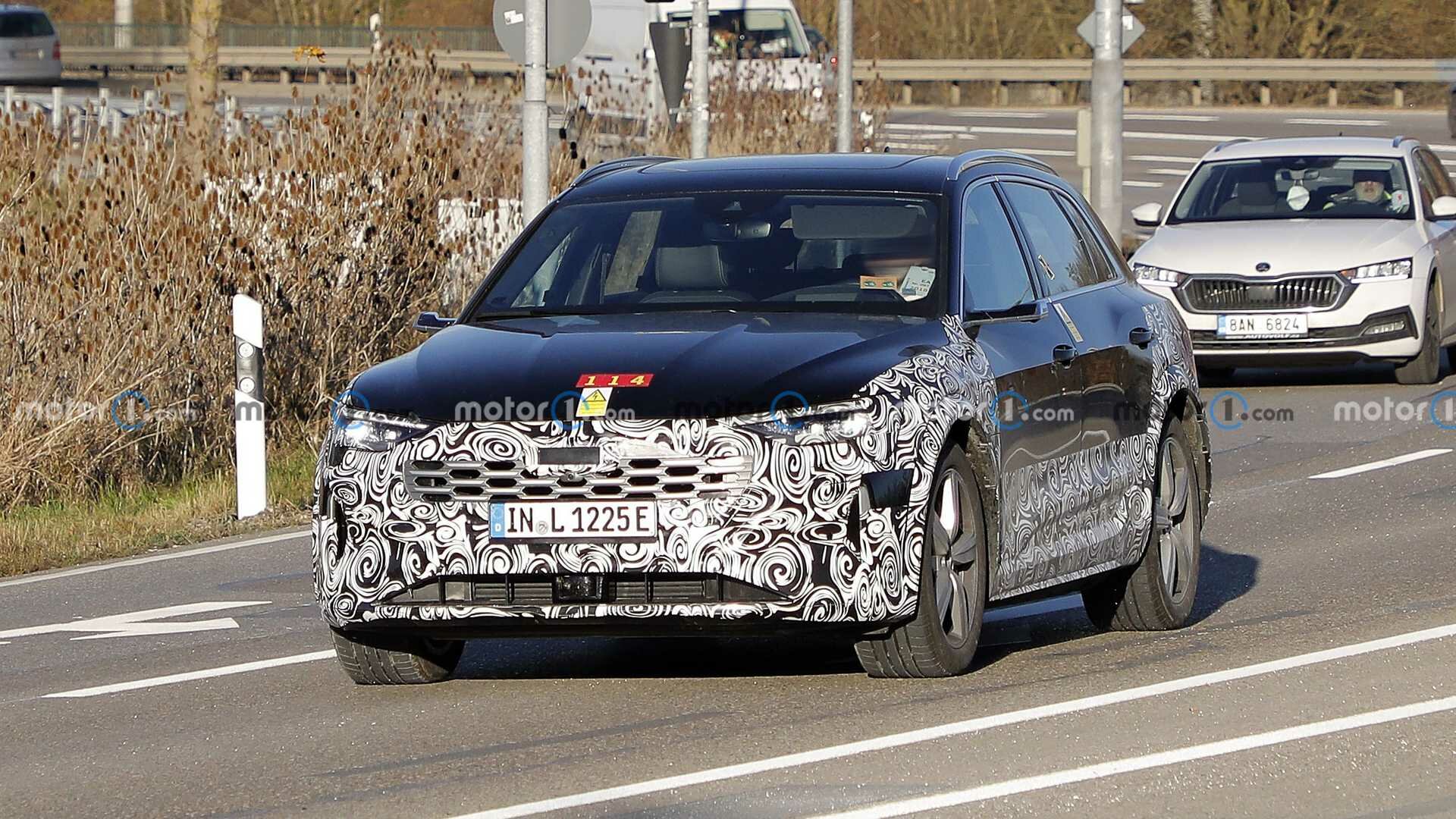Audi сначала обновит электрический e-tron, а потом заменит новой моделью