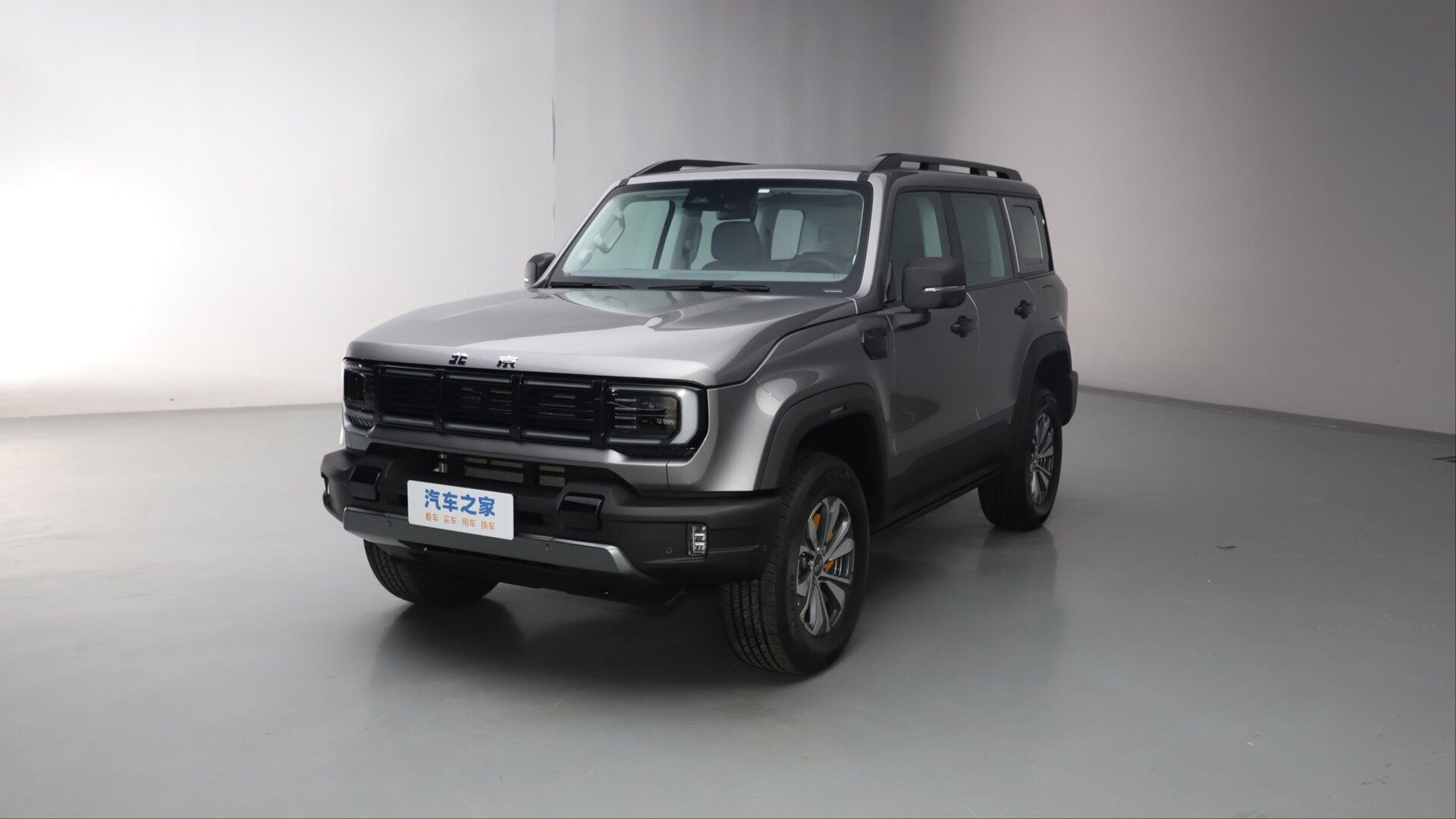 Рамный внедорожник BAIC BJ40 сменил поколение: другая внешность и мультимедийный салон