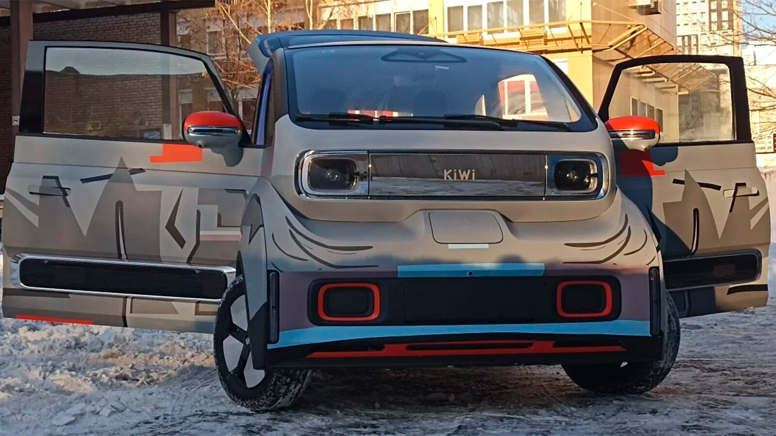В России начали продавать маленький китайский электрокар Baojun KiWi