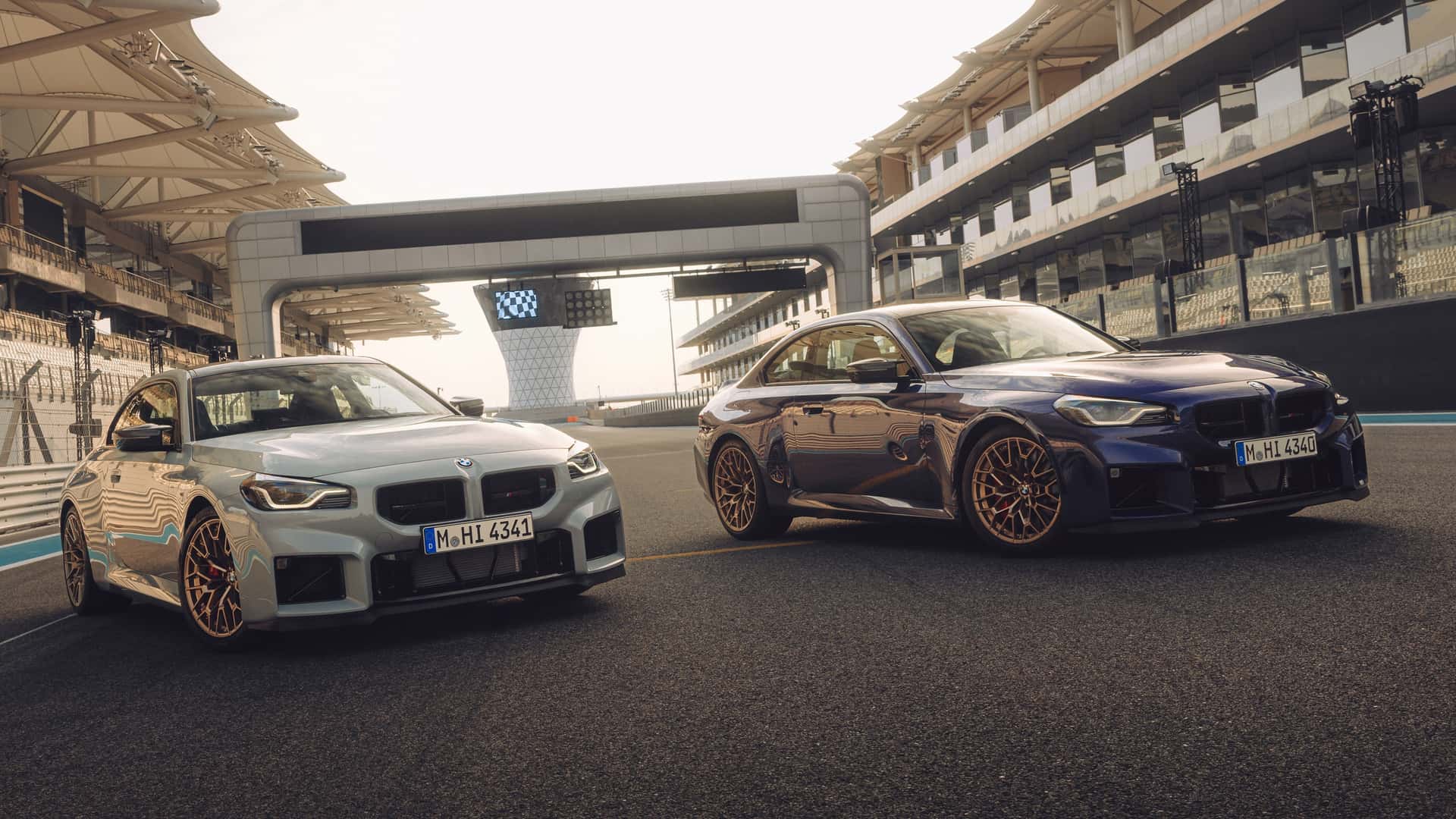 Купе BMW M2 в новой версии CS сравнялось в мощности со старшим M4 Competition 