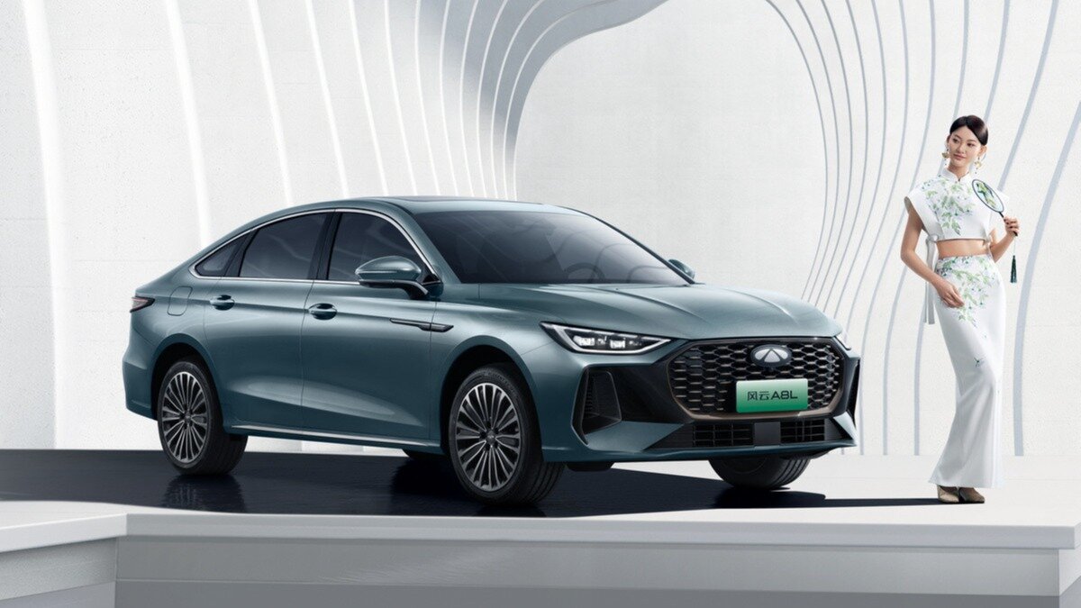 Chery представила новый гибридный седан, который побил мировой рекорд по дальнобойности
