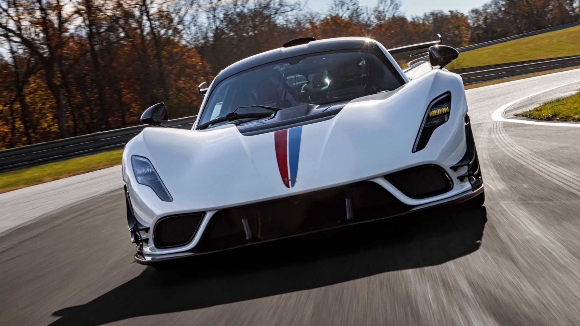 Hennessey отложит выпуск 6-колёсного электромобиля ради гиперкара в стиле Porsche Carrera GT