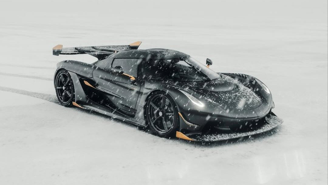 Koenigsegg показал гиперкар из карбона и золота за 3 миллиона долларов