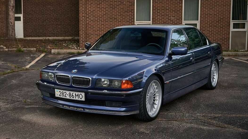 На продажу выставлена редкая Alpina B12. Таких выпустили всего 59 штук
