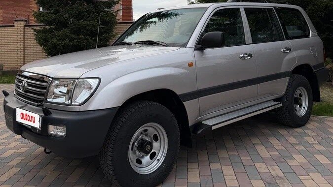 22-летний Land Cruiser 105 продают дороже нового Land Cruiser 300
