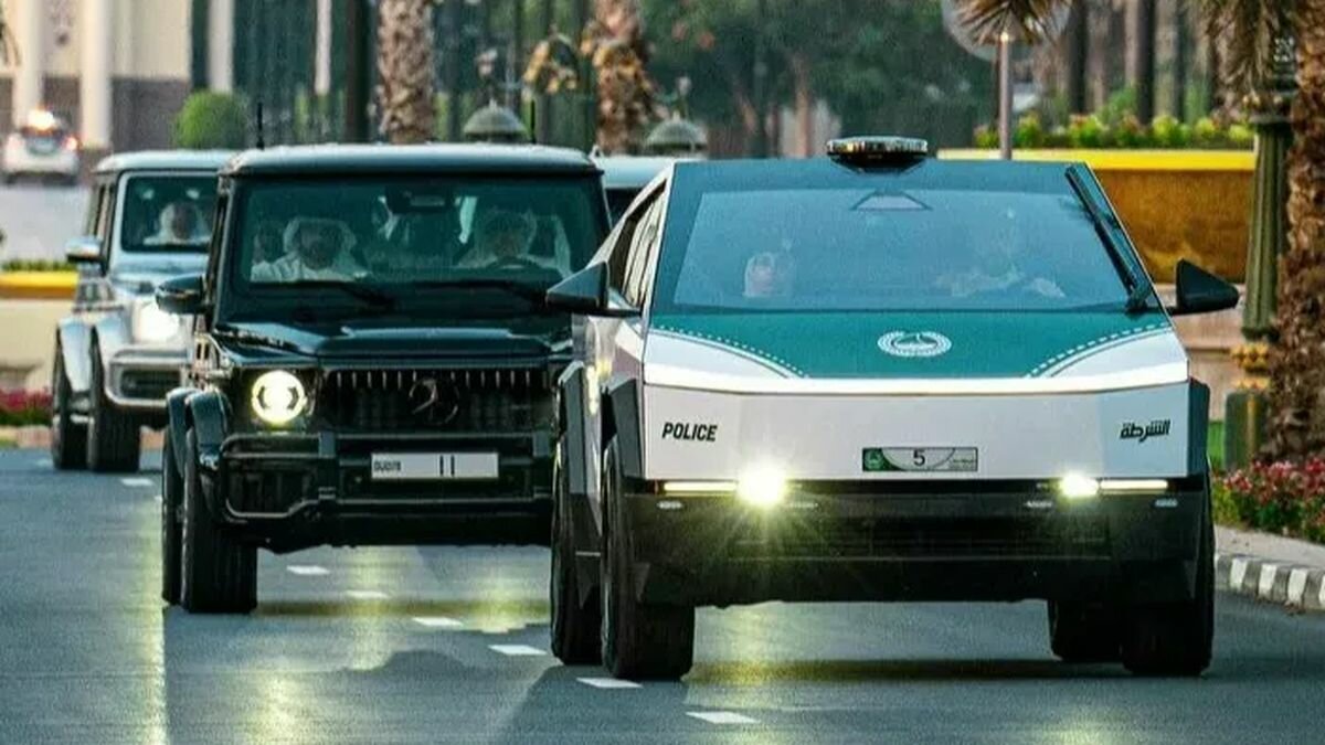 У полиции Дубая появился пикап Tesla Cybertruck