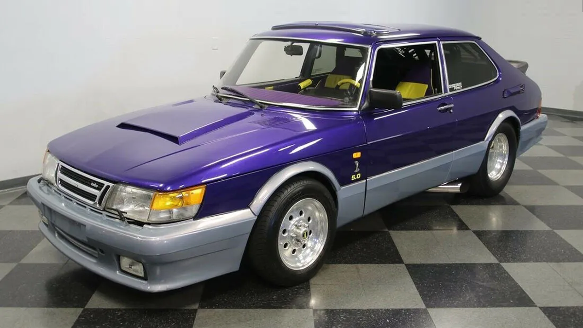 Крутой дрэгстер Saab с большим V8 продают всего за 2 миллиона рублей
