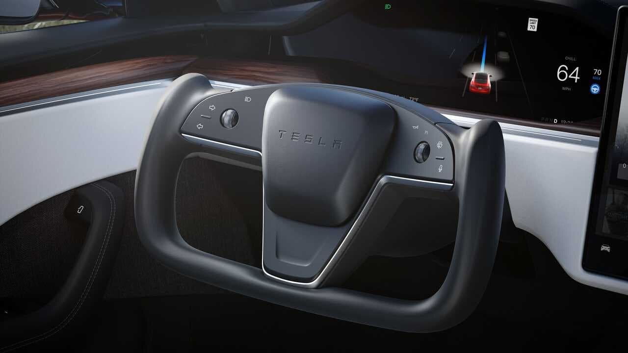 Tesla Model S больше не получит традиционный круглый руль