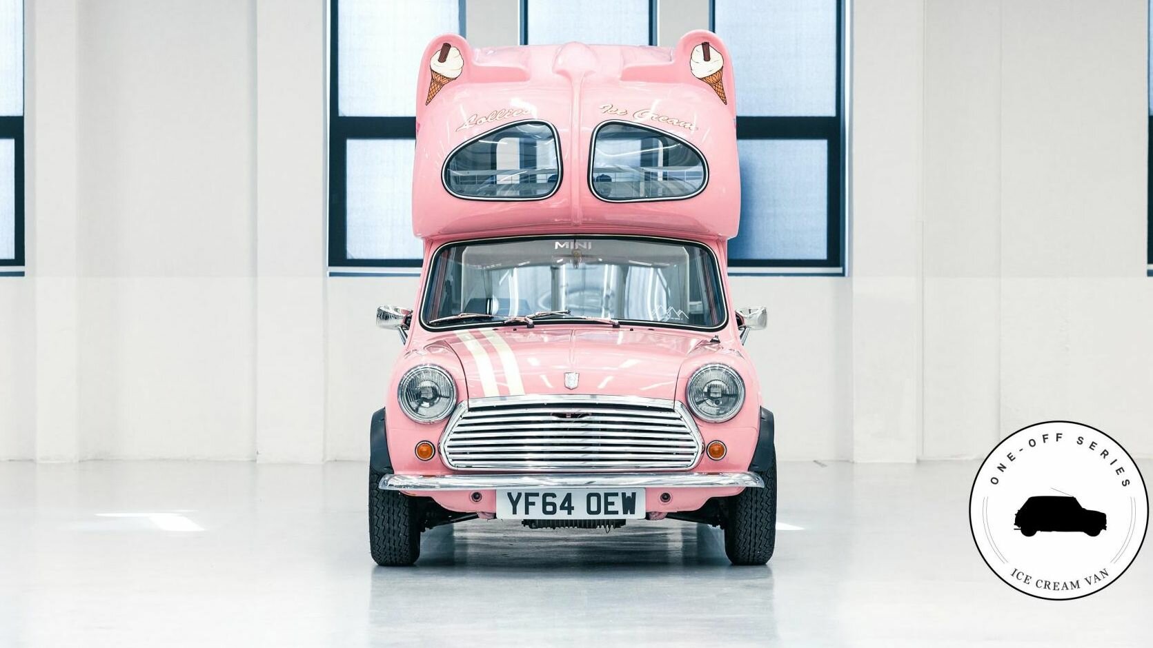 В музее MINI появился фургон для мороженого в стиле Бэтмена