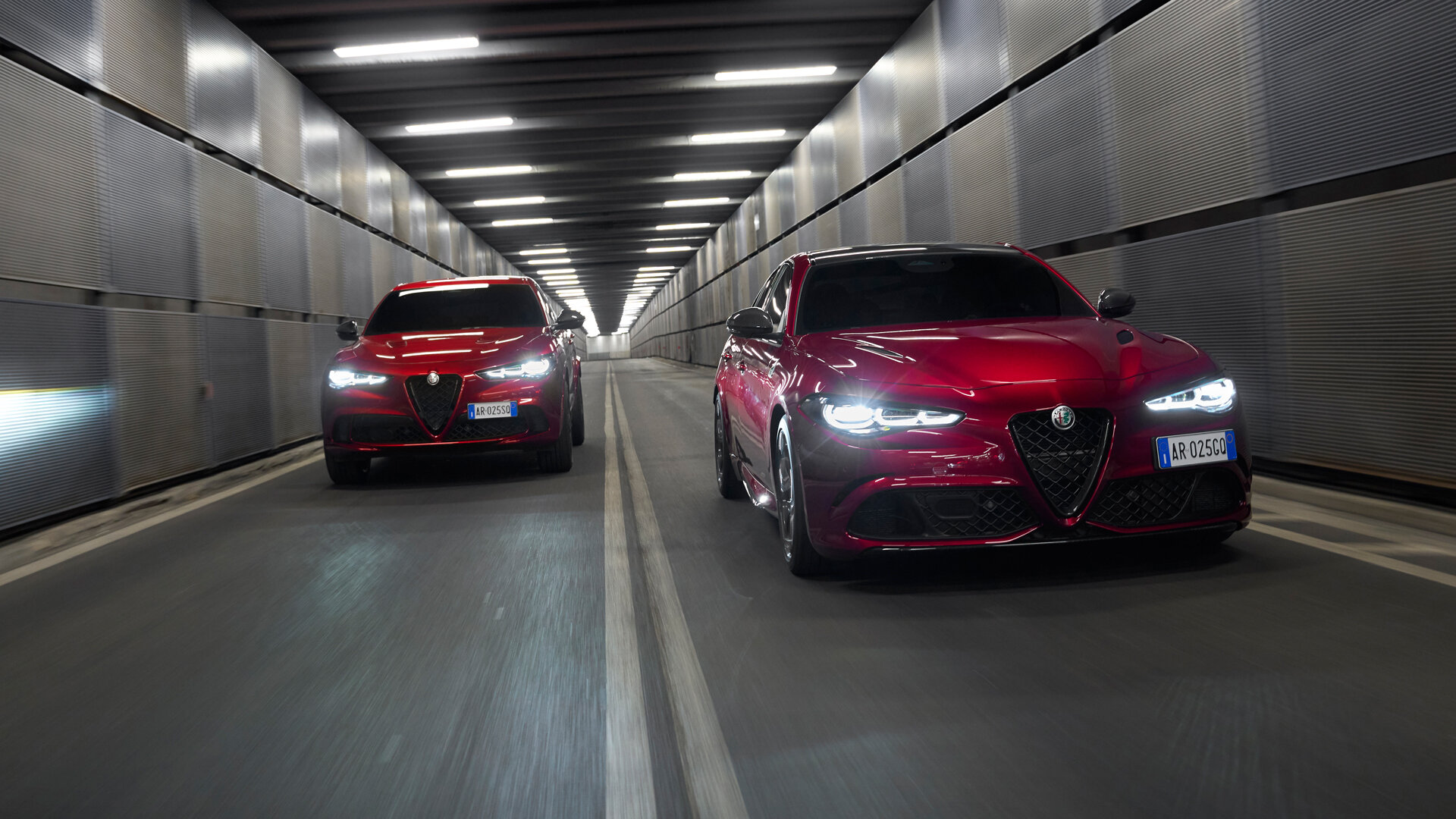 Alfa Romeo вернула седану Giulia и кроссоверу Stelvio заряженные версии Quadrifoglio
