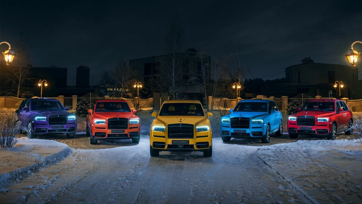 Компания Rolls-Royce посвятила пять особых кроссоверов Cullinan атмосфере московских ночей