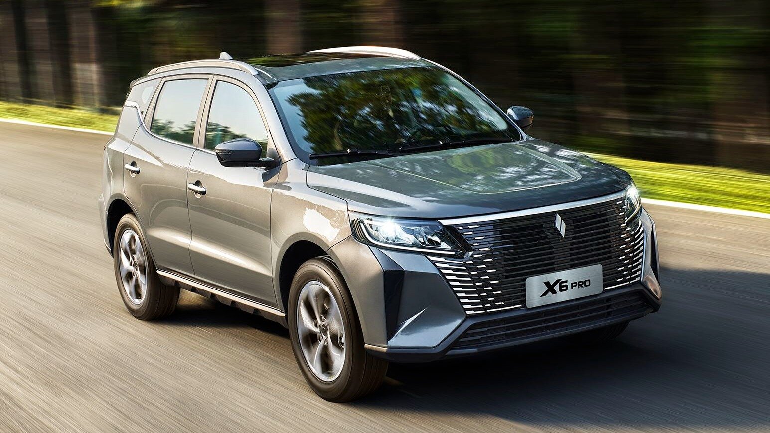 В России стартовали продажи кроссовера Livan X6 Pro по цене от 2,63 миллиона рублей