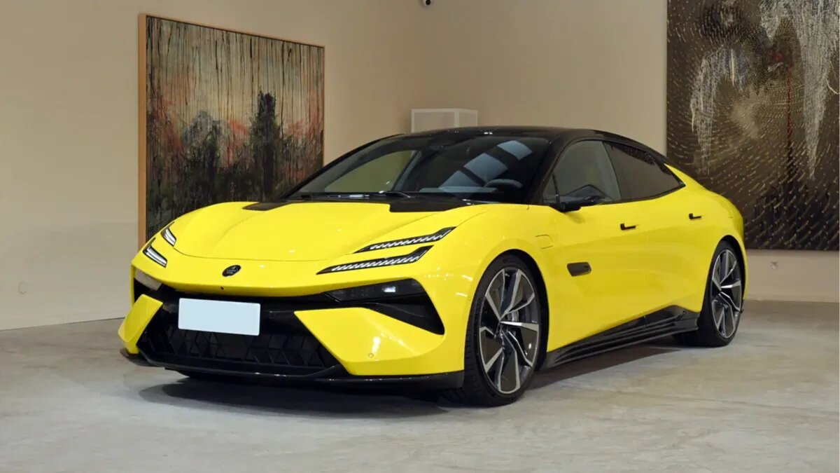 Батарейный суперлифтбек Lotus Emeya оценили в России в 15 миллионов рублей