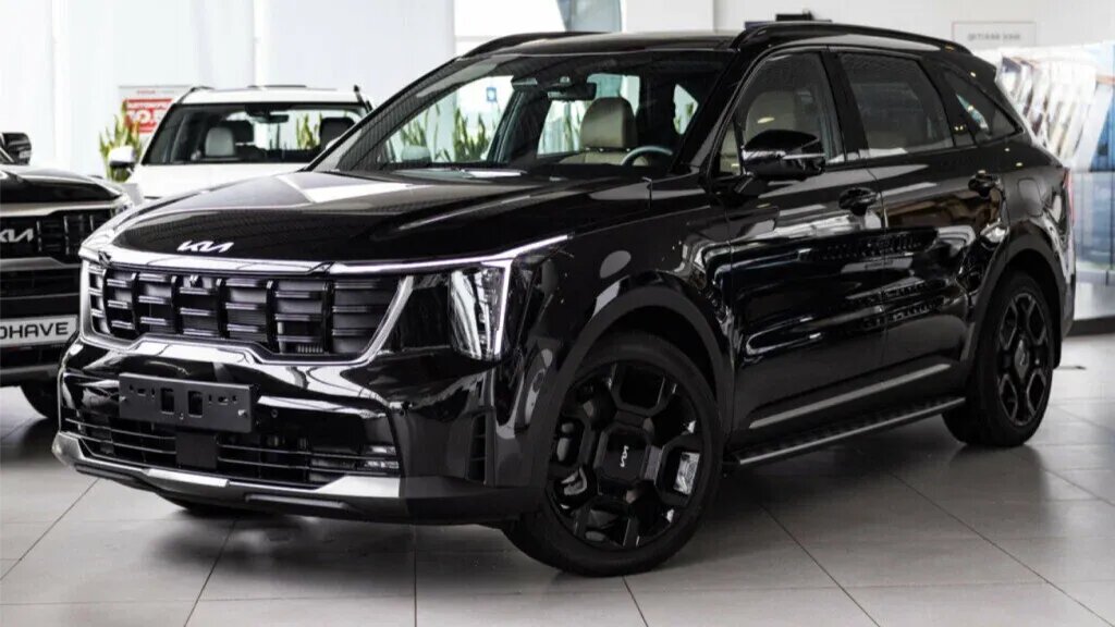 Крупные российские дилеры начали массовые продажи новых Kia Sorento