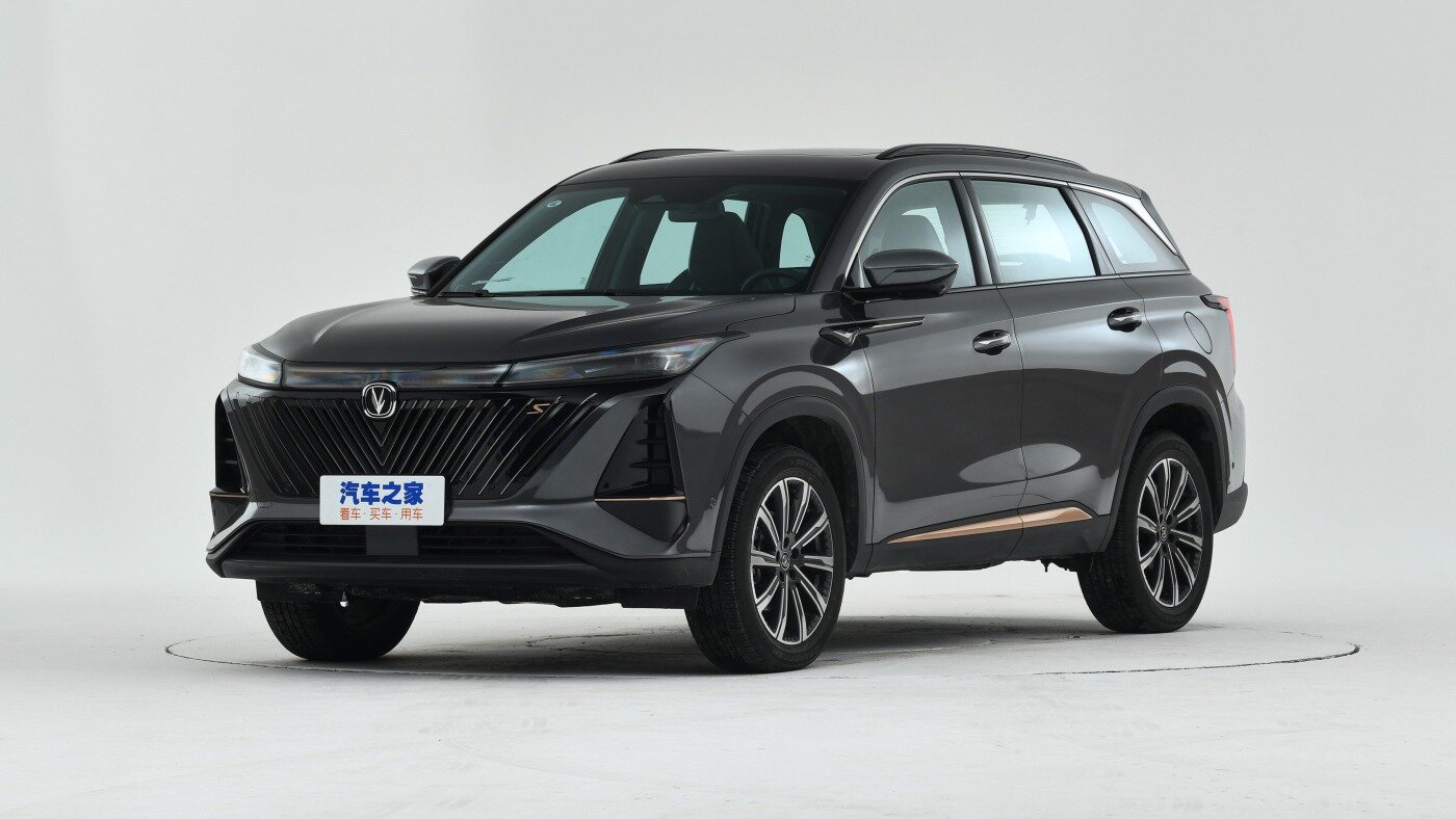 На китайском рынке появился Changan CS75 Plus нового поколения