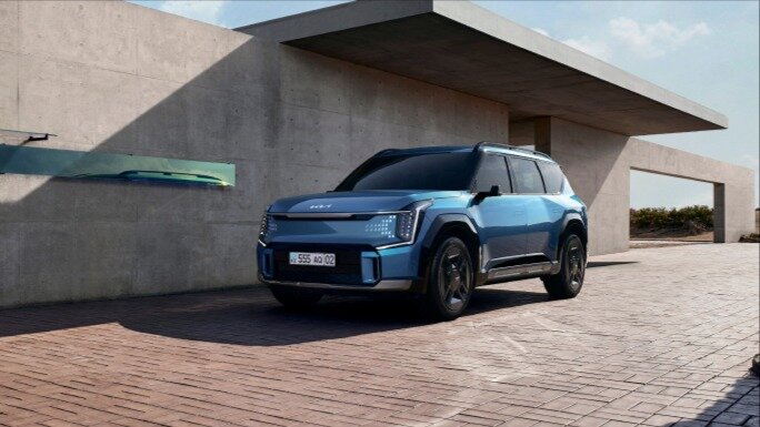 Большой электрокроссовер Kia EV9 официально появится в Казахстане