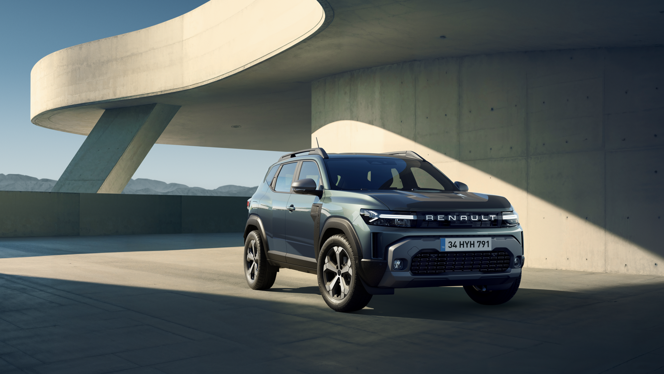 Новый Renault Duster: первое фото интерьера и сроки начала продаж в Турции